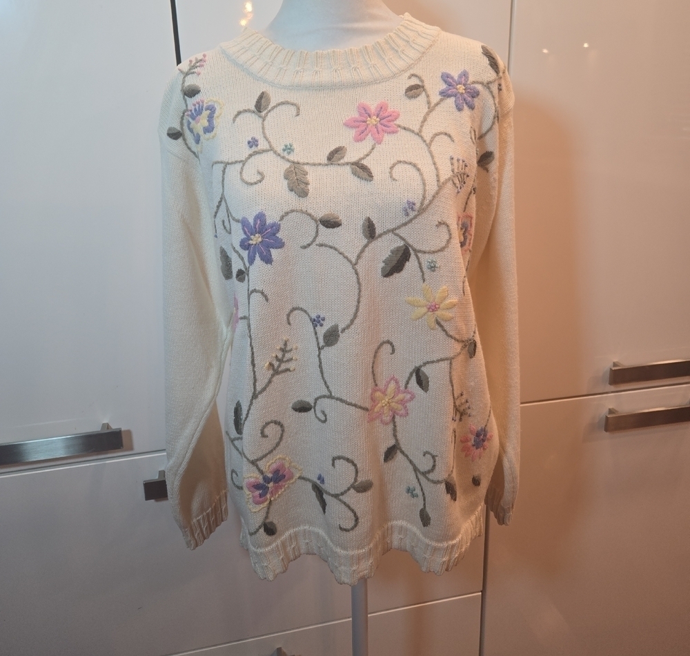 Vintage 80s Embroidered Floral Cottage  Crewneck Womens Sweater Small